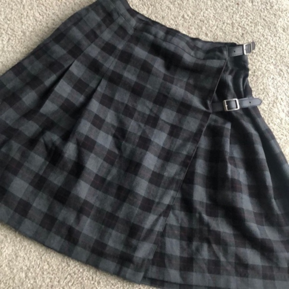 White Stag skirt Uniform looking skirt size 7